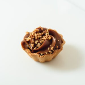 Babeczki z kajmakiem i orzechem włoskim