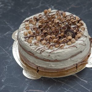 Tort bezowy pistacjowy