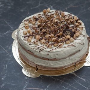 Tort bezowy pistacjowy