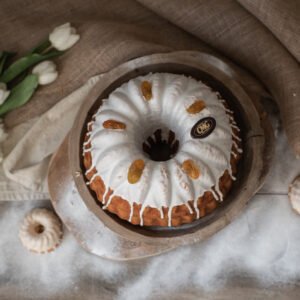 Babka wielkanocna dekorowana